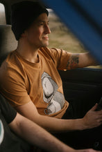 Last inn bildet i Galleri-visningsprogrammet, Early Bird T-shirt (Brown)
