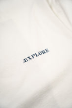 Last inn bildet i Galleri-visningsprogrammet, Out There T-shirt (Star White)
