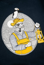 Last inn bildet i Galleri-visningsprogrammet, Light the Way Crewneck (Blueberry)
