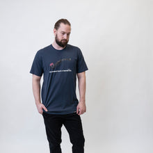 Last inn bildet i Galleri-visningsprogrammet, Lakridspibe T-shirt (Blue Night)
