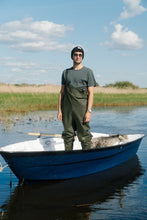 Last inn bildet i Galleri-visningsprogrammet, Wandering Moose T-shirt (Urban Chic)
