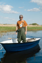 Last inn bildet i Galleri-visningsprogrammet, Seagull in a Cup T-shirt (Mocha Bisque)
