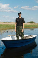 Last inn bildet i Galleri-visningsprogrammet, Lakridspibe T-shirt (Moonless Night)
