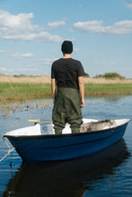 Last inn bildet i Galleri-visningsprogrammet, Lakridspibe T-shirt (Moonless Night)
