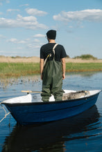 Last inn bildet i Galleri-visningsprogrammet, Captain Tuna T-shirt (Moonless Night)
