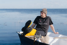 Last inn bildet i Galleri-visningsprogrammet, Lakridspibe T-shirt (Moonless Night)
