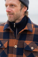 Last inn bildet i Galleri-visningsprogrammet, Birler Wool Jacket (Blueberry/Mocha Bisque)
