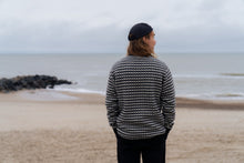 Last inn bildet i Galleri-visningsprogrammet, Faroese Fisher Knit (Off White / Black)
