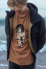 Last inn bildet i Galleri-visningsprogrammet, Pilgrim Penguin T-shirt (Partridge)
