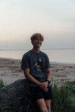 Last inn bildet i Galleri-visningsprogrammet, Sightseer Seagull T-shirt (Urban Chic)
