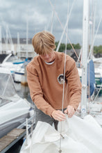 Last inn bildet i Galleri-visningsprogrammet, Pool Party Penguin Crewneck (Partridge)
