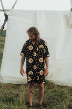 Last inn bildet i Galleri-visningsprogrammet, Sunflower Short Sleeve Shirt (Moonless Night)
