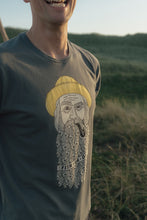 Last inn bildet i Galleri-visningsprogrammet, Fishy Beard T-shirt (Urban Chic)
