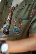 Last inn bildet i Galleri-visningsprogrammet, Dashboard Hula Short Sleeve Shirt (Deep Lichen Green)
