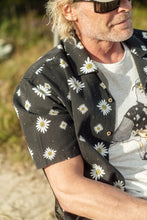 Last inn bildet i Galleri-visningsprogrammet, Maguerite Short Sleeve Shirt (Moonless Night)
