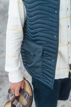 Last inn bildet i Galleri-visningsprogrammet, Seaway Quilted Vest (Blueberry)
