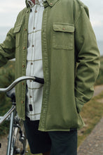 Last inn bildet i Galleri-visningsprogrammet, Knokkel Shirt (Mosstone)
