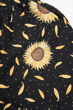 Last inn bildet i Galleri-visningsprogrammet, Sunflower Swim Shorts (Moonless Night)
