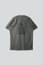 Last inn bildet i Galleri-visningsprogrammet, Wandering Moose T-shirt (Urban Chic)
