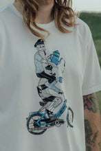 Last inn bildet i Galleri-visningsprogrammet, Hitching A Ride T-shirt (Star White)
